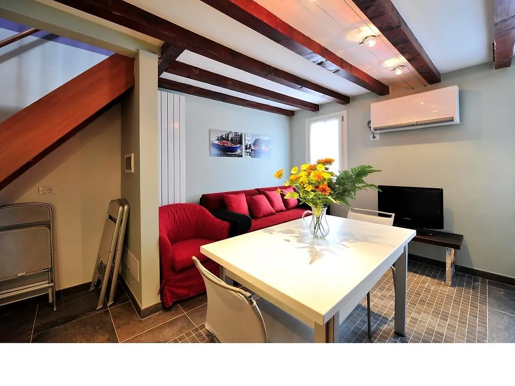 Palace La Vida Apartments By Wonderful Italy Βενετία