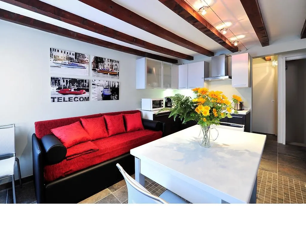 Palace La Vida Apartments By Wonderful Italy Βενετία