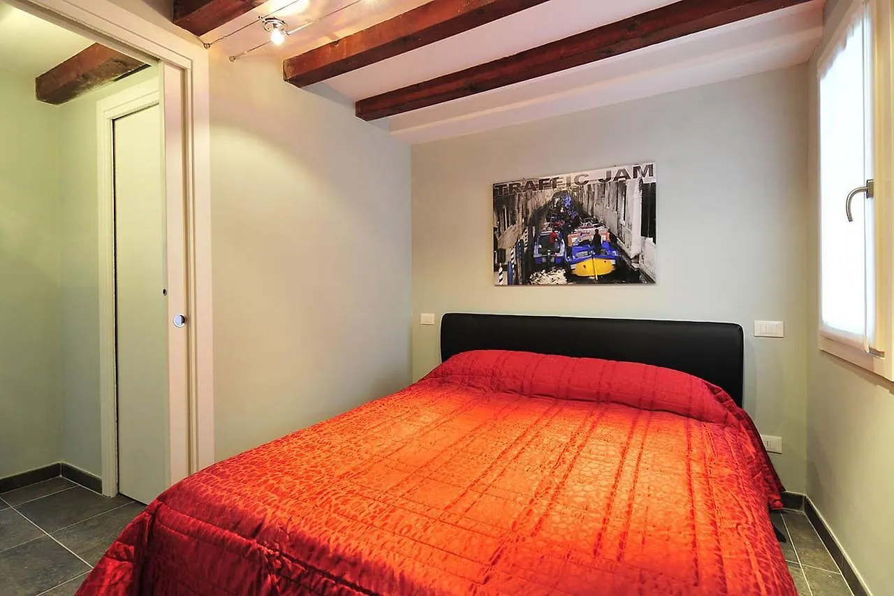 Palace La Vida Apartments By Wonderful Italy Βενετία